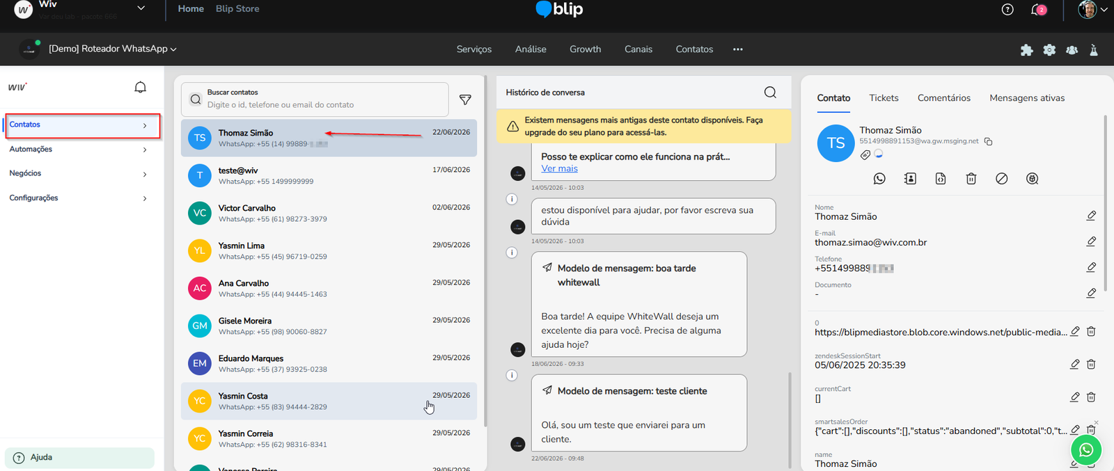 Lista de contatos no Blip Desk com um contato selecionado