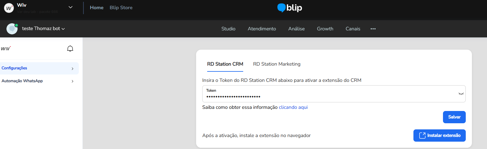 Campo Token preenchido e botão Salvar na aba RD Station CRM da extensão na Blip