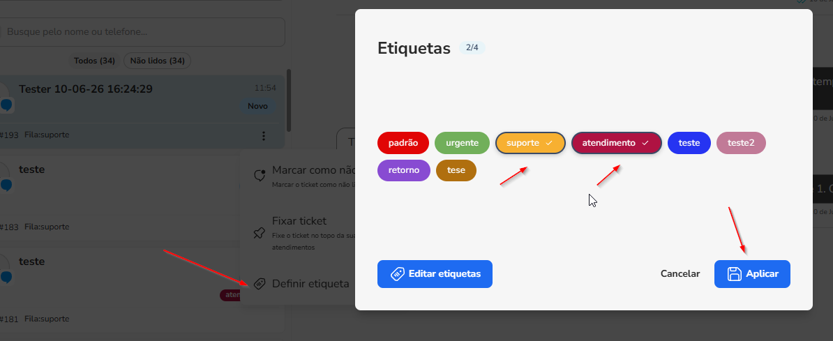 Ticket do Blip Desk exibindo os selos coloridos das etiquetas aplicadas