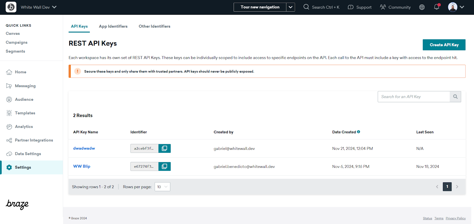 Botão Create API Key em destaque na tela APIs and Identifiers do Braze