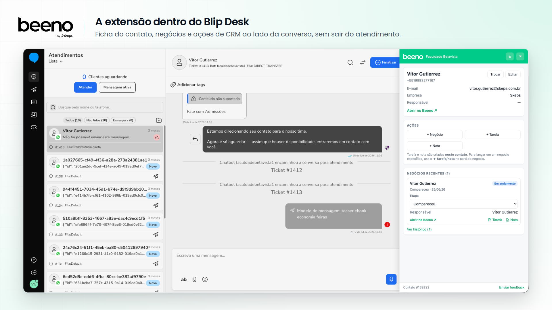 Extensão Beeno aberta ao lado de uma conversa no Blip Desk