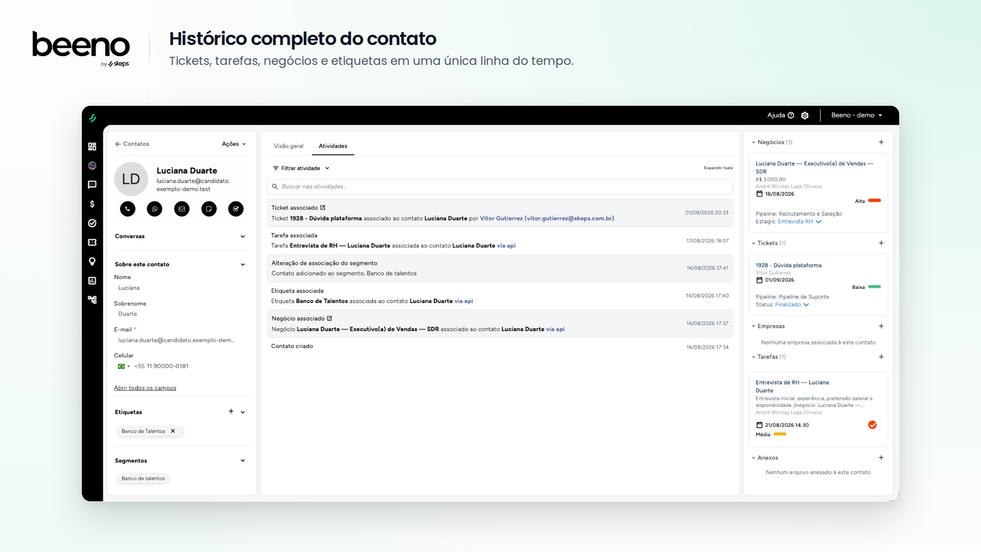 Registro do contato com a aba Atividades e as associações à direita
