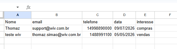 Planilha do Google Sheets com coluna de e-mail usada como chave e colunas de pedido e status
